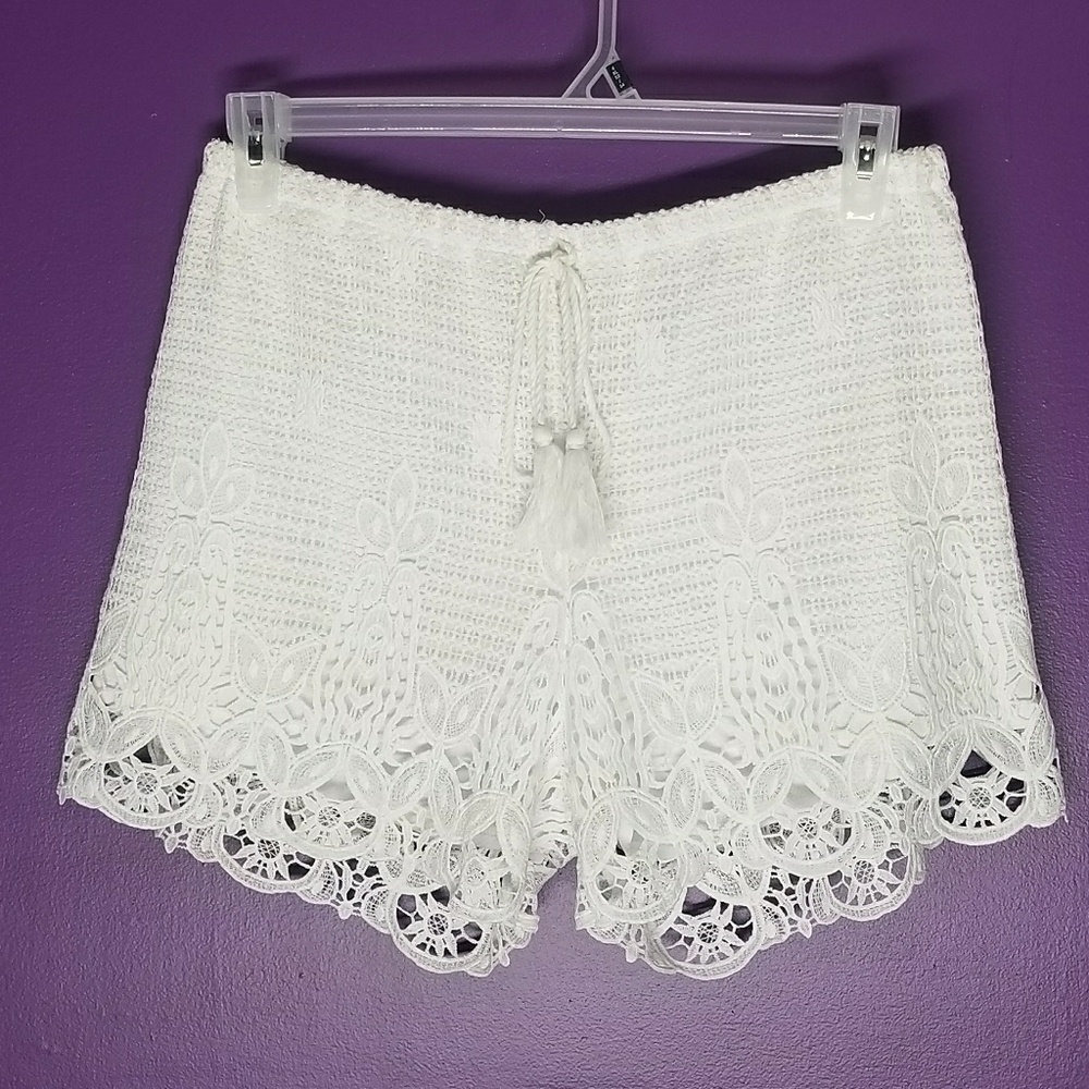 🌸SALE!! Cato White Lace Crochet Shorts🌸
